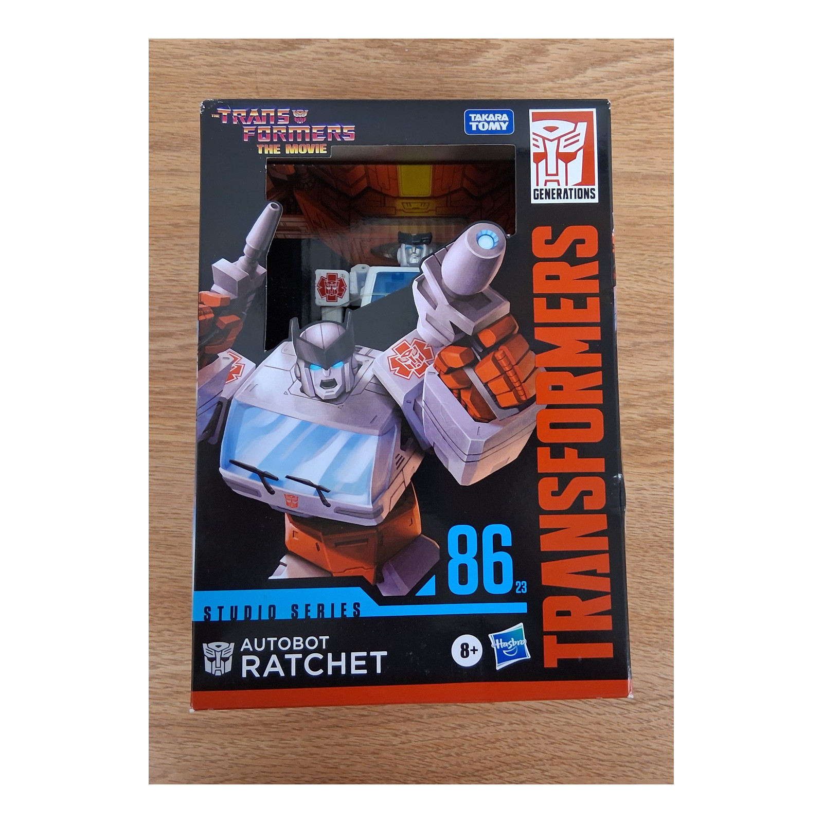 Transformers Studio Series 86-23 Autobot Ratchet – Voyager Class - Image 2
